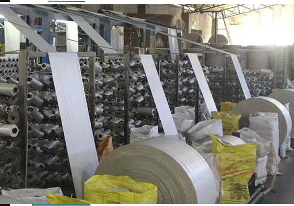泰安编织袋厂家：编织袋是怎样生产出来的？